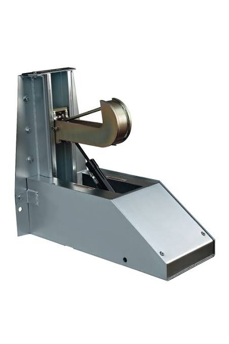 VBR-300 dock lock securing trailer at industrial loading bay